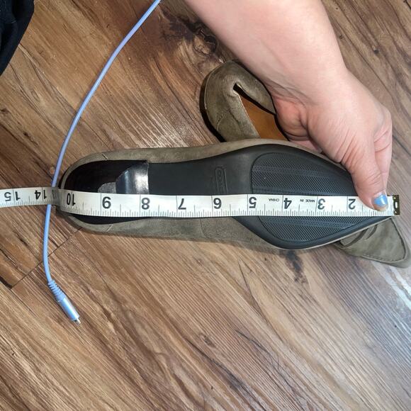 Vintage Coach Taupe Suede Kitten Heels Size 9 - Picture 12 of 12